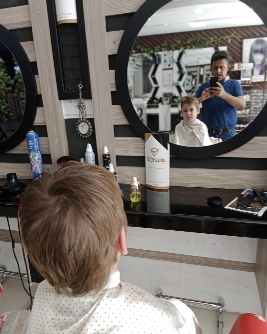 Çocuk kesimi · salondan
